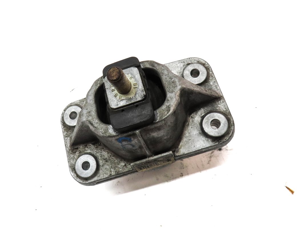 Thumbnail 3: 2015 RANGE ROVER SPORT (L494) 5.0L SUPERCHARGED ENGINE RIGHT MOTOR MOUNT BRACKET