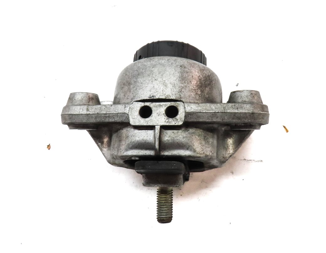 Thumbnail 4: 2015 RANGE ROVER SPORT (L494) 5.0L SUPERCHARGED ENGINE RIGHT MOTOR MOUNT BRACKET