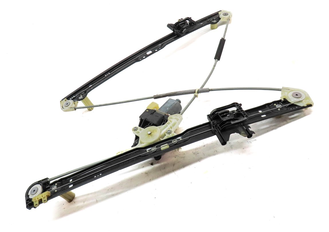 Thumbnail 3: 14-20 RANGE ROVER SPORT (L494) FRONT RIGHT PASSENGER WINDOW REGULATOR w/ MOTOR