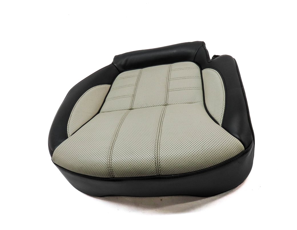 Thumbnail 2: 2015 RANGE ROVER SPORT (L494) REAR RIGHT LOWER BOTTOM SEAT CUSHION (Ebony/Ivory)
