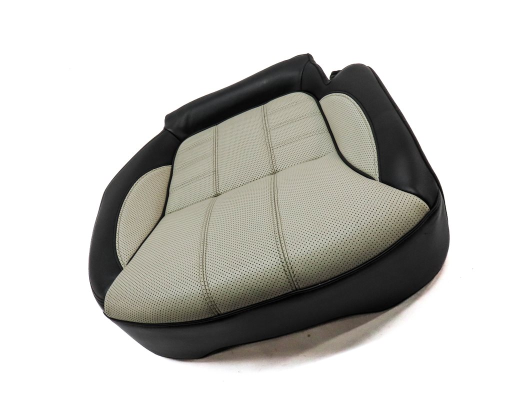 Thumbnail 3: 2015 RANGE ROVER SPORT (L494) REAR RIGHT LOWER BOTTOM SEAT CUSHION (Ebony/Ivory)