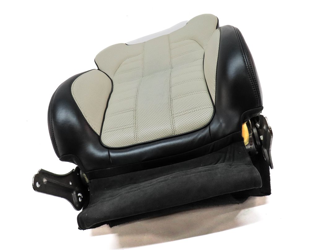 Thumbnail 3: 14-20 RANGE ROVER SPORT (L494) FRONT RIGHT UPPER TOP SEAT CUSHION (Ebony/Ivory)