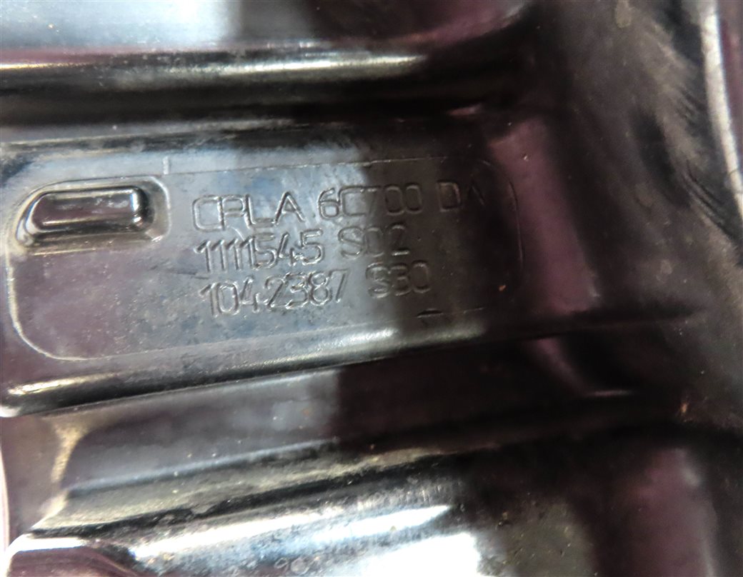 Thumbnail 11: 2015 RANGE ROVER SPORT (L494) 5.0L SUPERCHARGED ENGINE AIR INTAKE RESONATOR BOX