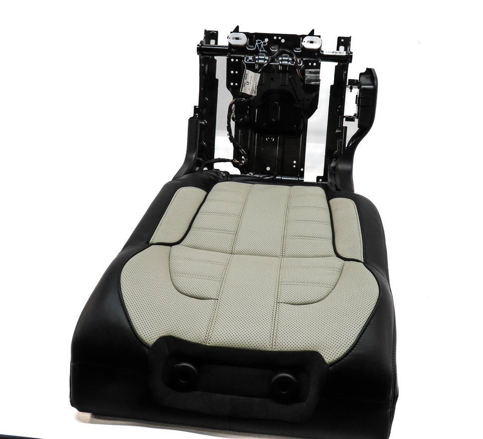 Thumbnail 2: 2015 RANGE ROVER SPORT (L494) REAR RIGHT UPPER TOP SEAT CUSHION (Ebony/Ivory)