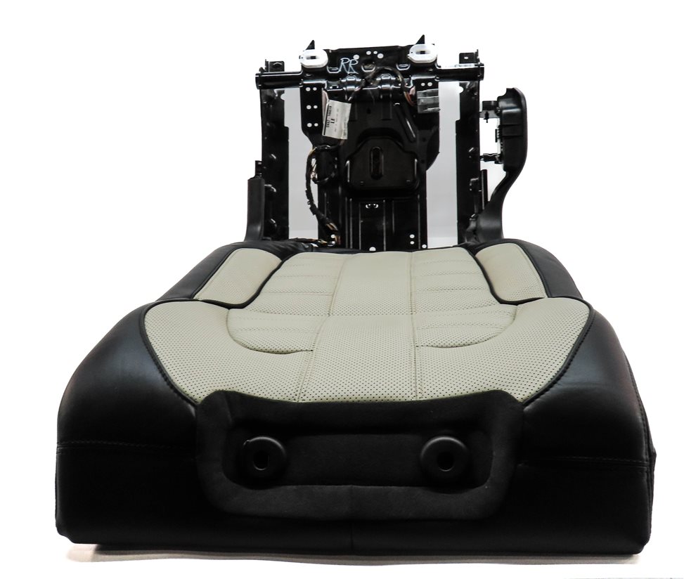 Thumbnail 5: 2015 RANGE ROVER SPORT (L494) REAR RIGHT UPPER TOP SEAT CUSHION (Ebony/Ivory)