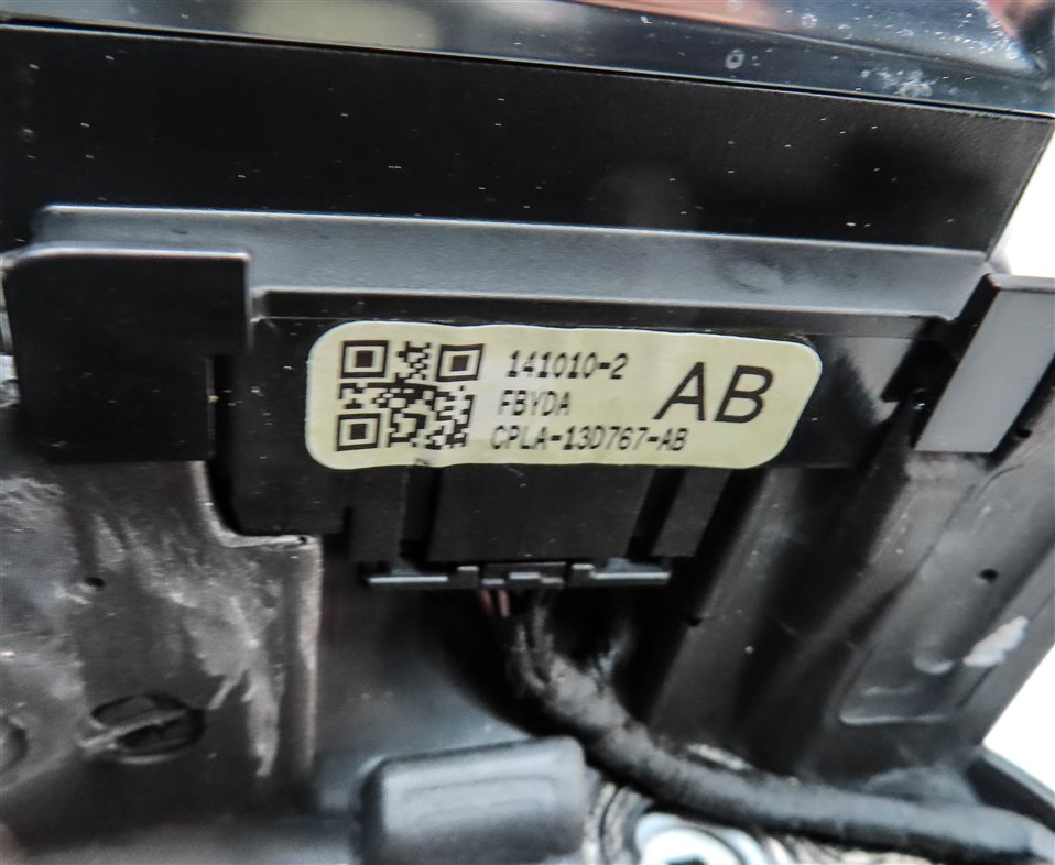 Thumbnail 7: 2014-2022 RANGE ROVER SPORT (L494) 4-SPOKE HEATED STEERING WHEEL w/ SWITCHES
