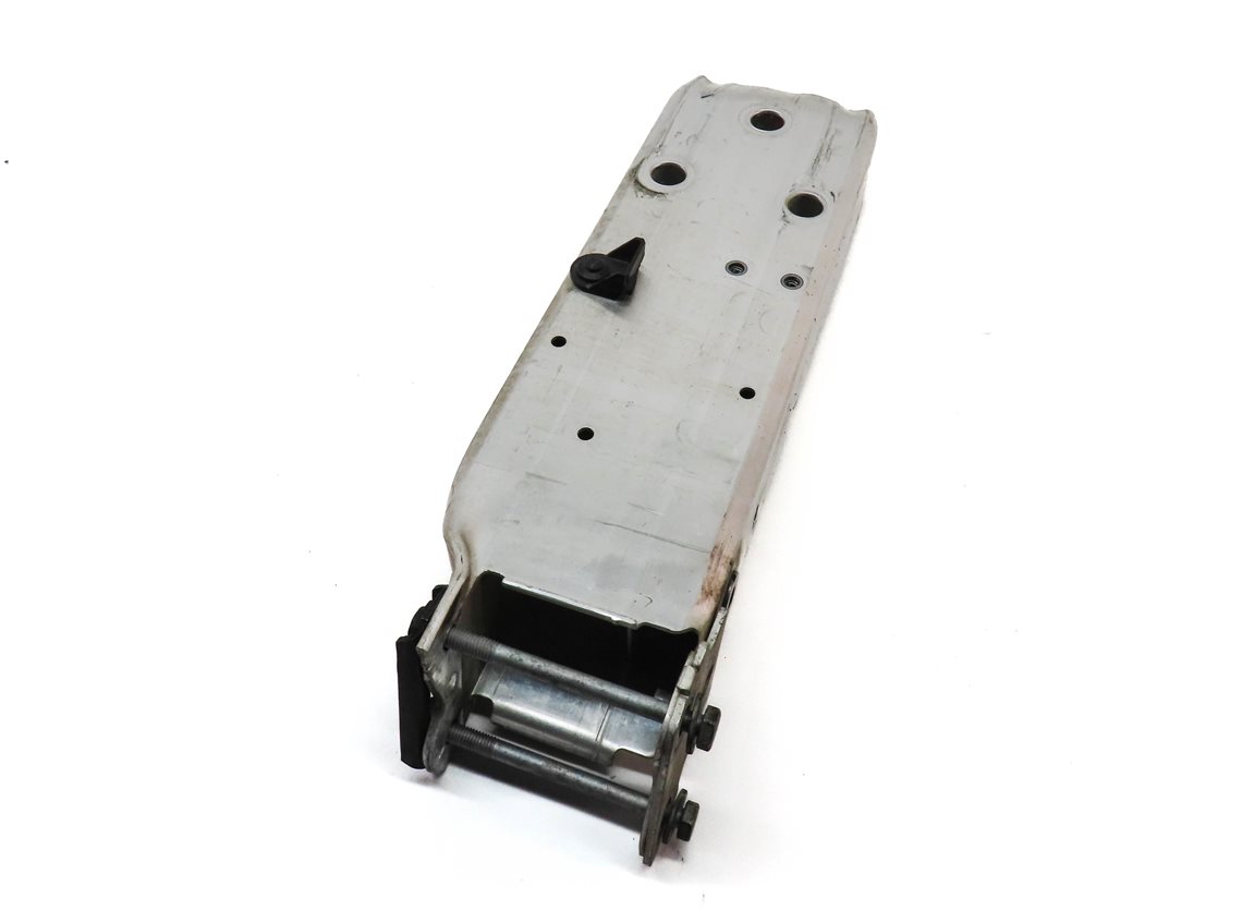 Thumbnail 1: 12-21 BMW 2 3 4 (F22 F30 F32) FRONT RIGHT BUMPER REINFORCEMENT MOUNT BRACKET