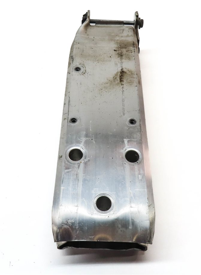 Thumbnail 5: 12-21 BMW 2 3 4 (F22 F30 F32) FRONT RIGHT BUMPER REINFORCEMENT MOUNT BRACKET