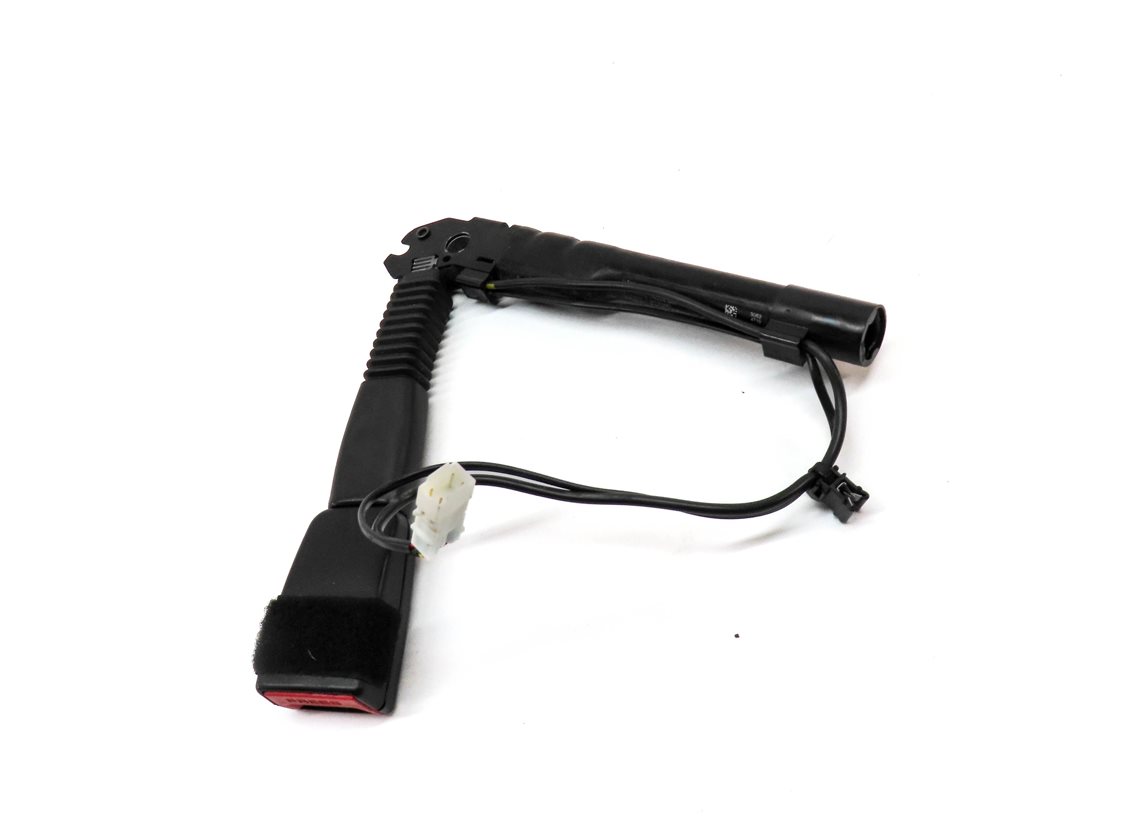 Thumbnail 3: 12-19 BMW 2 3 4 M3 (F22 F32 F33 F34 F36) FRONT RIGHT PASSENGER SEATBELT RECEIVER