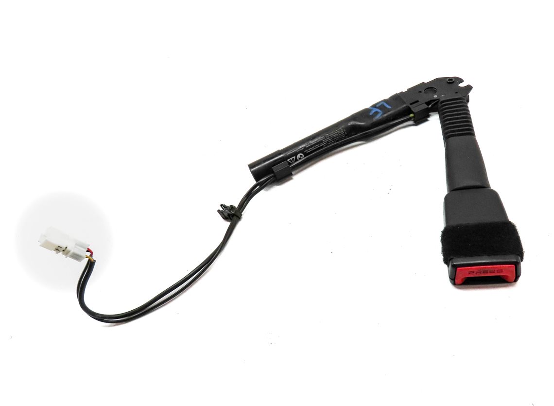 Thumbnail 2: 2012-2019 BMW 2 3 4 SERIES (F22 F30 F32) LEFT FRONT DRIVER SEATBELT RECEIVER