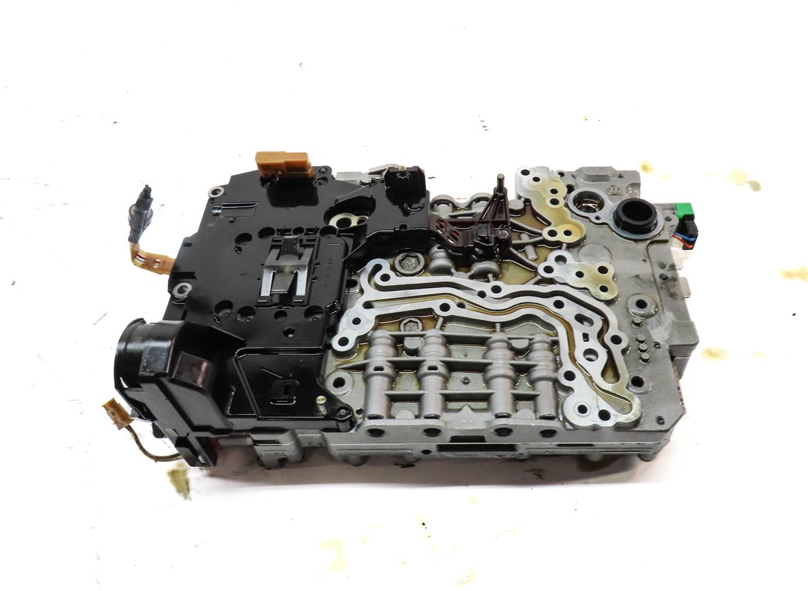 Thumbnail 4: 14-16 BMW 228i 328i 428i 528i (F22 F30 F32 F10) 8HP-45 TRANSMISSION VALVE BODY