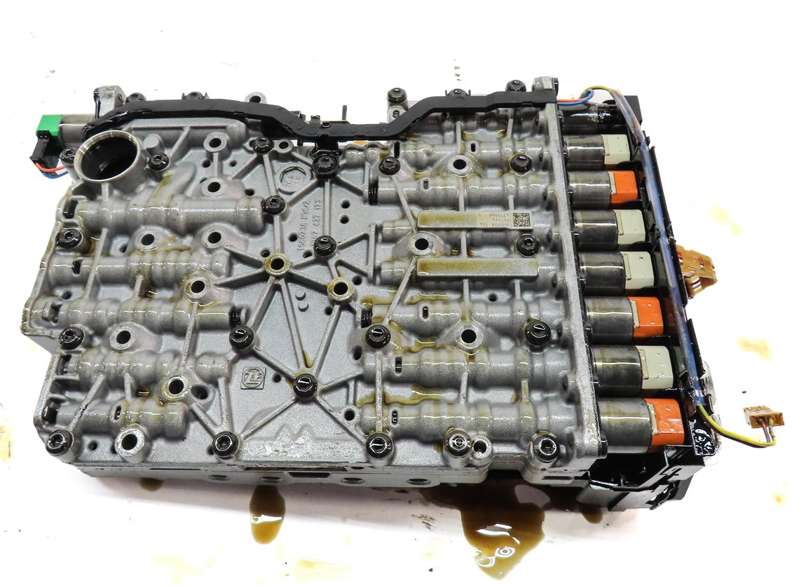 Thumbnail 6: 14-16 BMW 228i 328i 428i 528i (F22 F30 F32 F10) 8HP-45 TRANSMISSION VALVE BODY