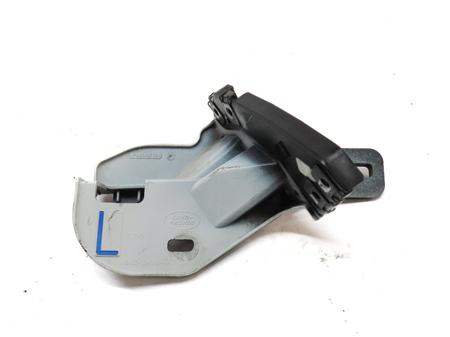 Thumbnail 2: 2013 RANGE ROVER EVOQUE (L538) FRONT LEFT DRIVER LOWER FENDER MOUNT BRACKET