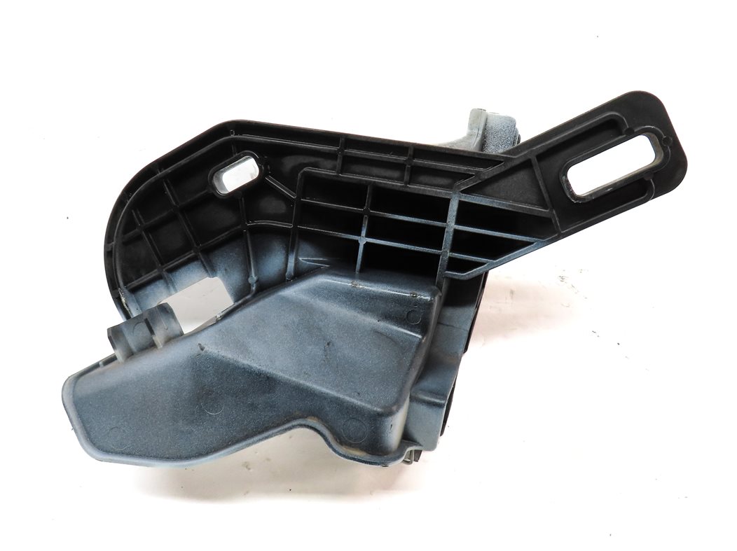 Thumbnail 5: 2013 RANGE ROVER EVOQUE (L538) FRONT LEFT DRIVER LOWER FENDER MOUNT BRACKET