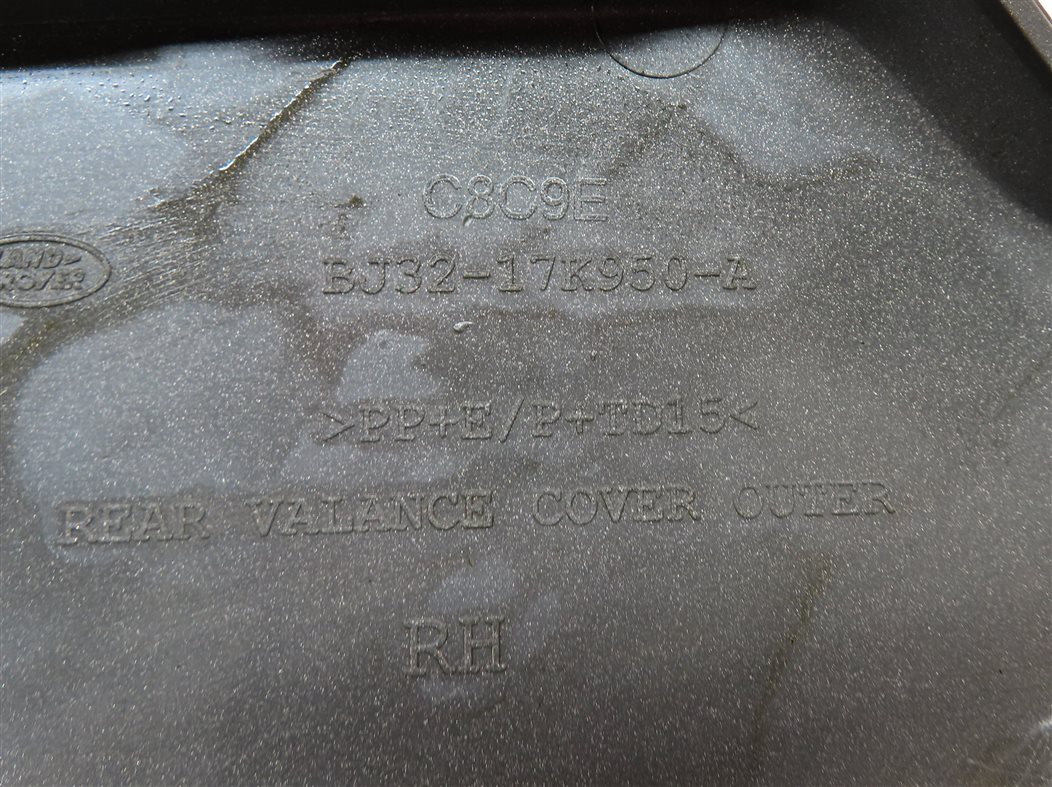 Thumbnail 8: 2013 RANGE ROVER EVOQUE (L538) REAR RIGHT PASSENGER BUMPER EXHAUST TRIM COVER