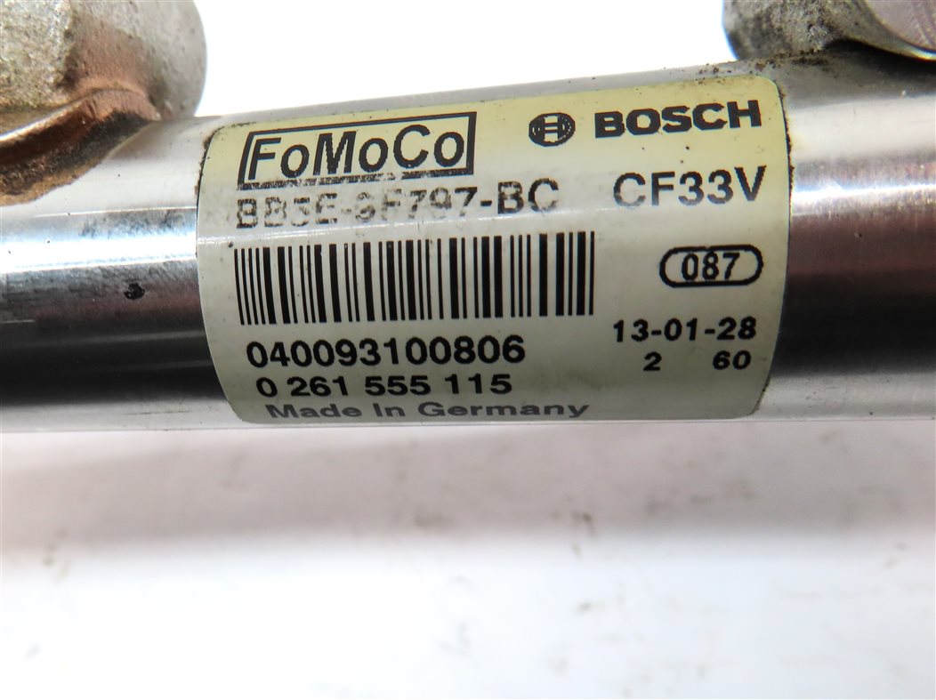 Thumbnail 6: 2013 RANGE ROVER EVOQUE (L538) 2.0L FUEL INJECTOR RAIL w/ PRESSURE SENSOR