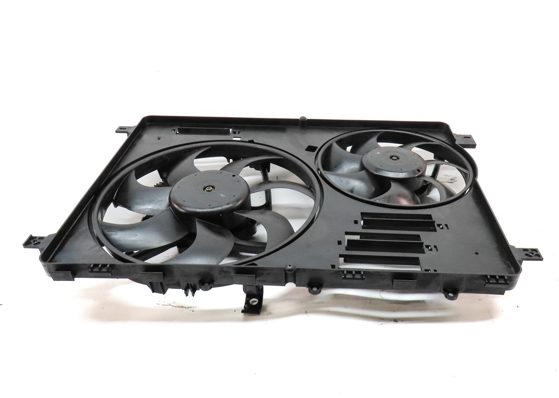 Thumbnail 4: 12-17 LR2 DISCOVERY SPORT RANGE ROVER EVOQUE L550 RADIATOR COOLING FAN & SHROUD