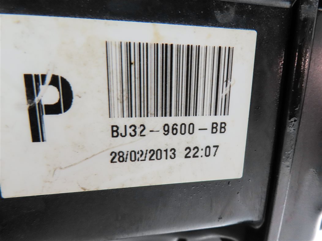 Thumbnail 7: 2012-2013 RANGE ROVER EVOQUE (L538) AIR FILTER BOX AIR CLEANER HOUSING