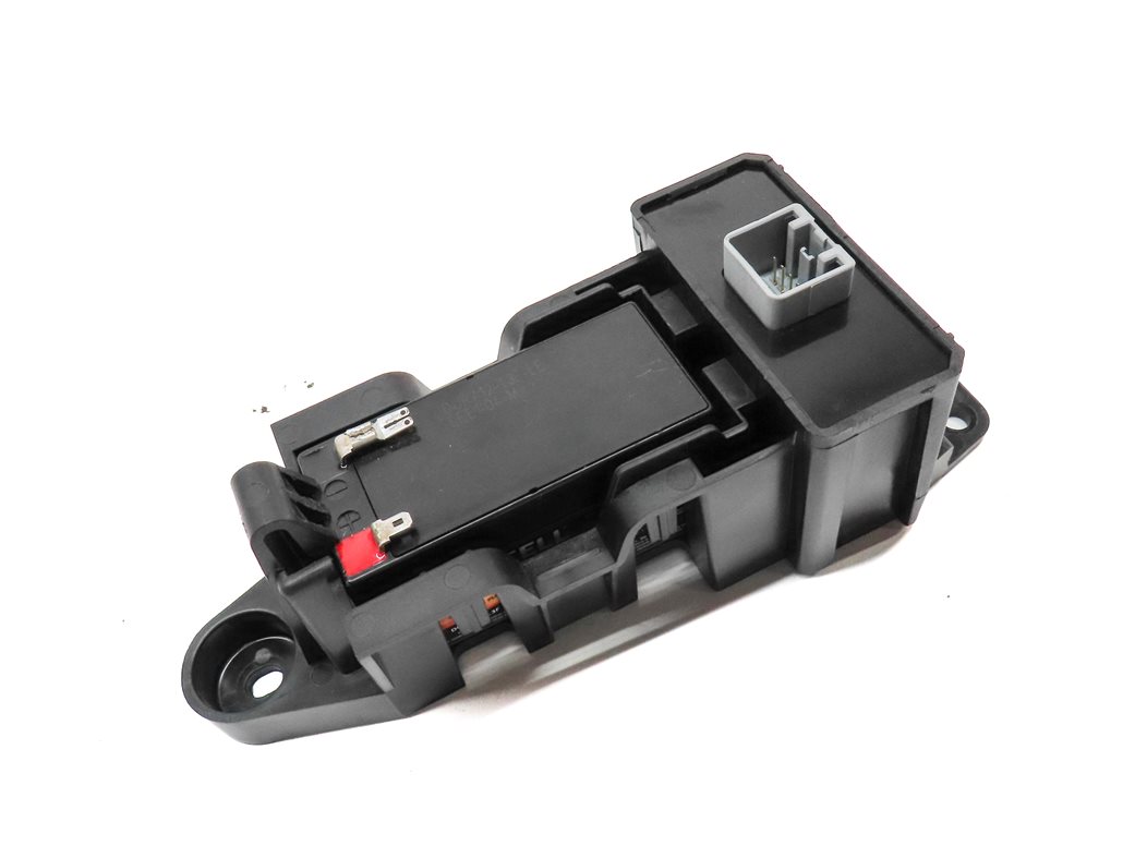Thumbnail 3: 2013 RANGE ROVER EVOQUE (L538) AUXILIARY BATTERY W/ MOUNT BRACKET