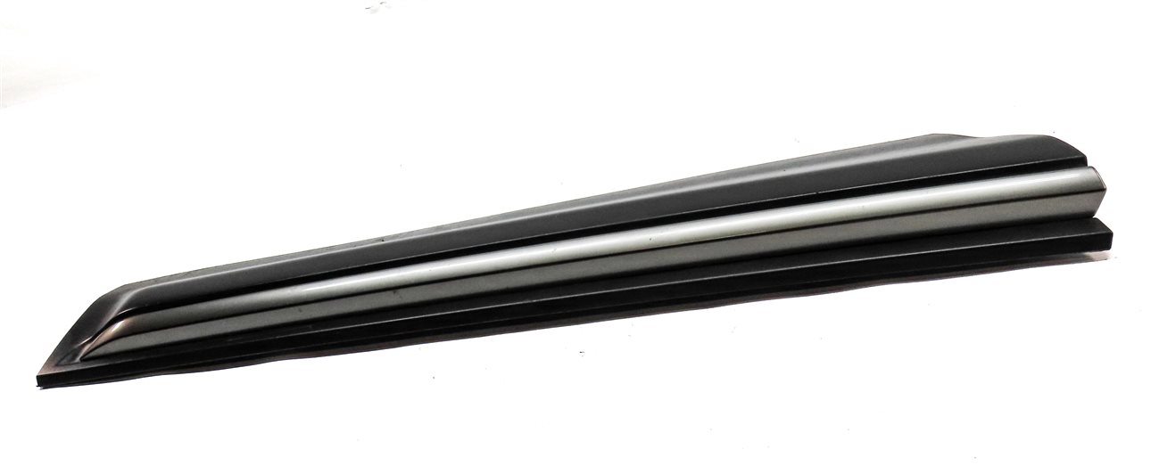 Thumbnail 2: 2013 RANGE ROVER EVOQUE (L538) FRONT RIGHT PASSENGER LOWER DOOR TRIM MOULDING
