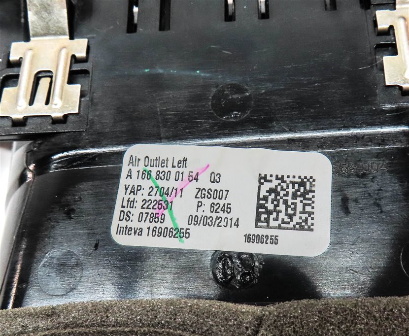Thumbnail 6: 2015 MERCEDES ML350 (W166) FRONT LEFT DRIVER DASH HEAT AIR AC VENT HVAC (Black)