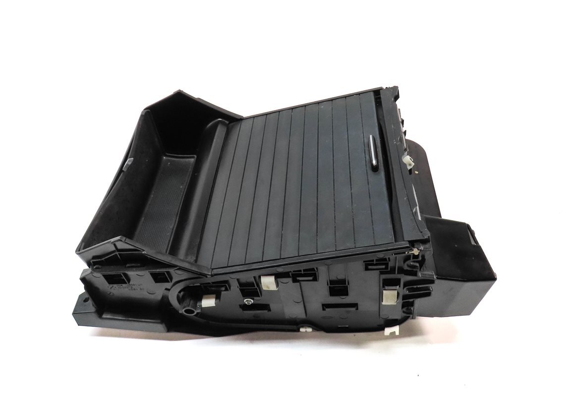 Thumbnail 4: 2015 MERCEDES ML350 (W166) FRONT CENTER CONSOLE HEATED COOLED CUPHOLDER (BLACK)