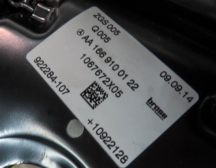 Thumbnail 7: 2015 MERCEDES ML350 (W166) FRONT RIGHT LOWER MEMORY HEATED SEAT CUSHION (Black)