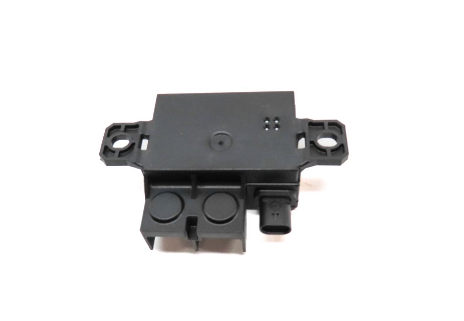 Thumbnail 5: 2015 MERCEDES ML350 (W166) 3.5L (276.955) ENGINE BATTERY RELAY CONTROL MODULE