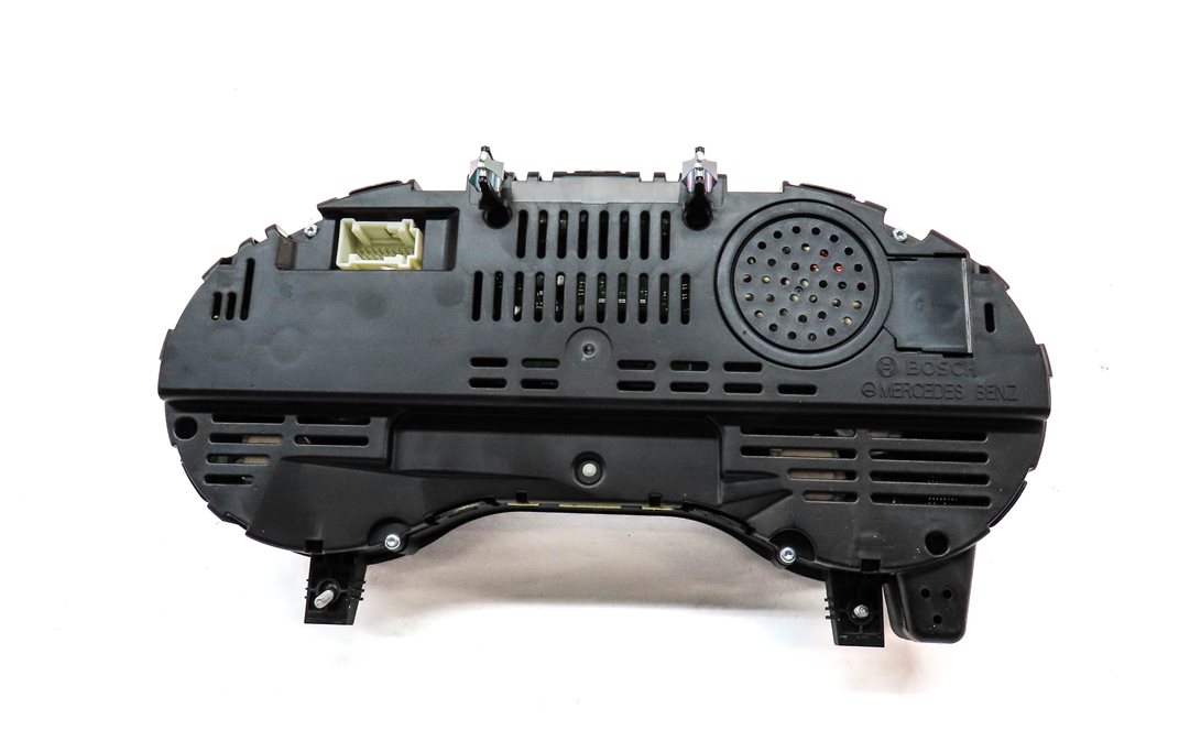 Thumbnail 6: 2015 MERCEDES GL450 GL550 ML350 ML400 (W166 X166) SPEEDOMETER GAUGE (131k)