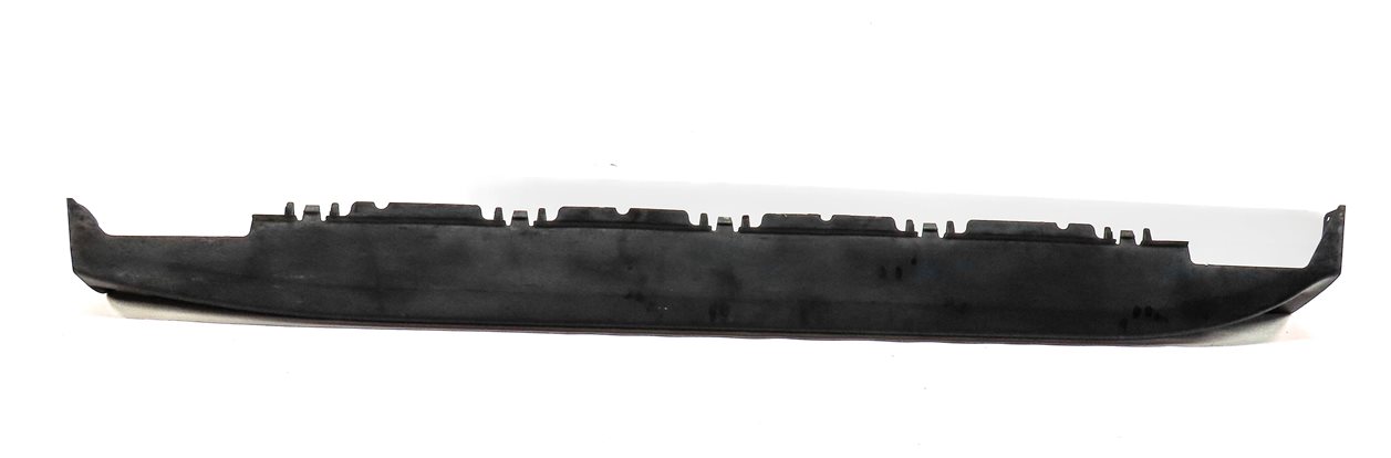 Thumbnail 6: 2015 MERCEDES ML350 (W166) RIGHT PASSENGER RUNNING STEP BOARD TRIM COVER