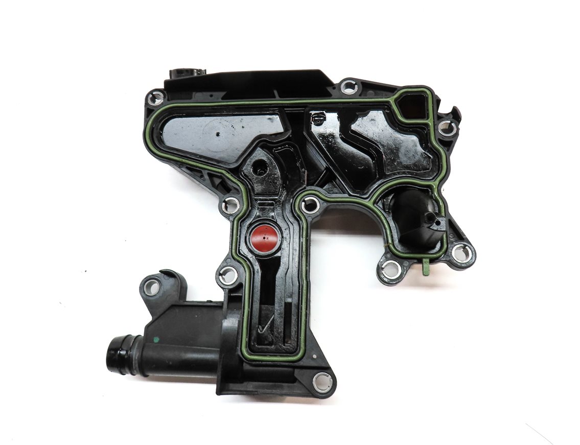 Thumbnail 5: 2015 AUDI A4 (B8 8K) 2.0L (CAED) ENGINE CRANKCASE OIL SEPARATOR PCV VALVE