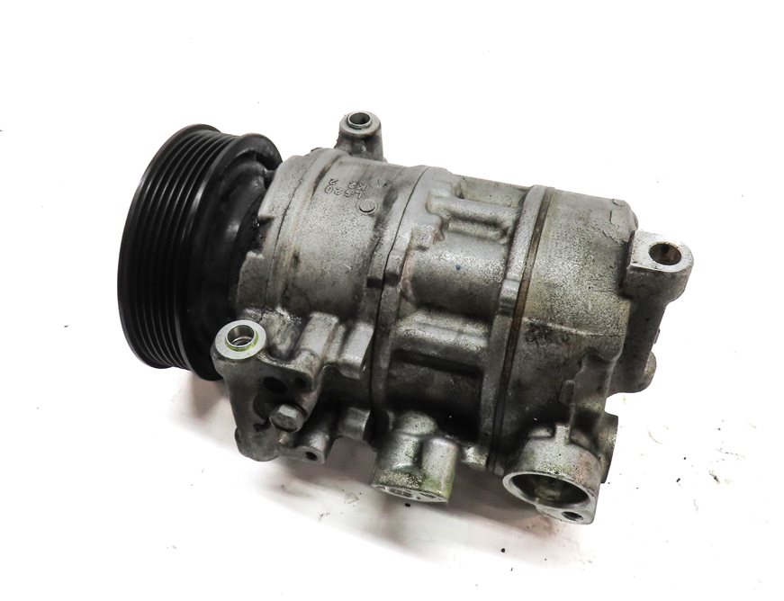 Thumbnail 2: 17-20 AUDI A4 A5 A6 (B9 F5 8W 8WS) 2.0L CYMC TURBO ENGINE A/C COMPRESSOR PUMP