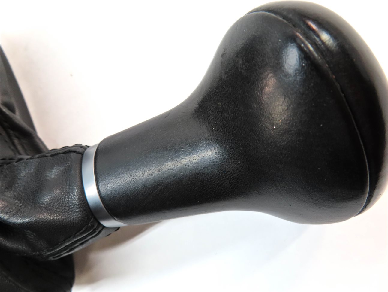 Thumbnail 8: 2015 AUDI A4 (B8 8K) AUTOMATIC TRANSMISSION SHIFT KNOB HANDLE w/ BOOT (BLACK)