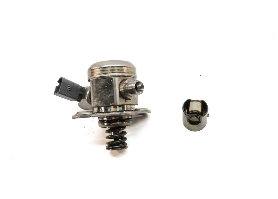 Thumbnail 2: 08-14 BMW 550i 650i 750i X5 X6 (F01 F10 E70 E71) 4.4L N63 MECHANICAL FUEL PUMP