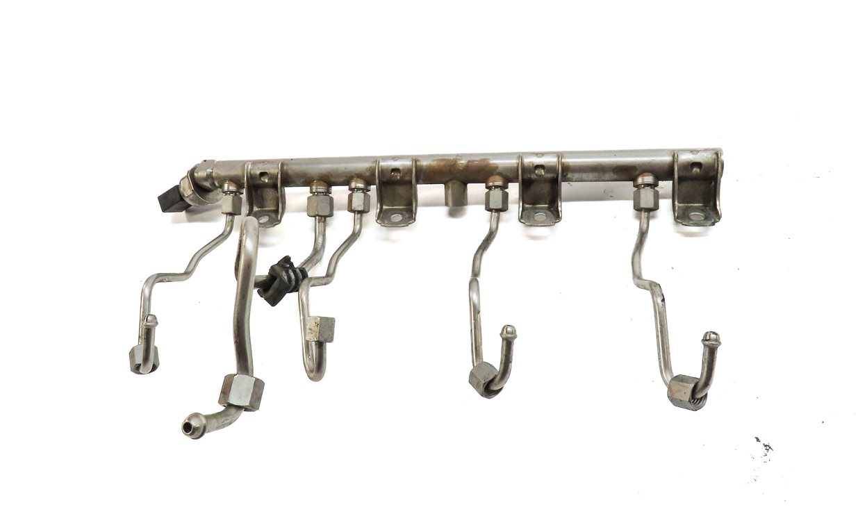 Thumbnail 8: 13 BMW X5 (E70) 4.4L (N63) LEFT DRIVER & RIGHT PASSENGER FUEL RAIL SET w/ LINES