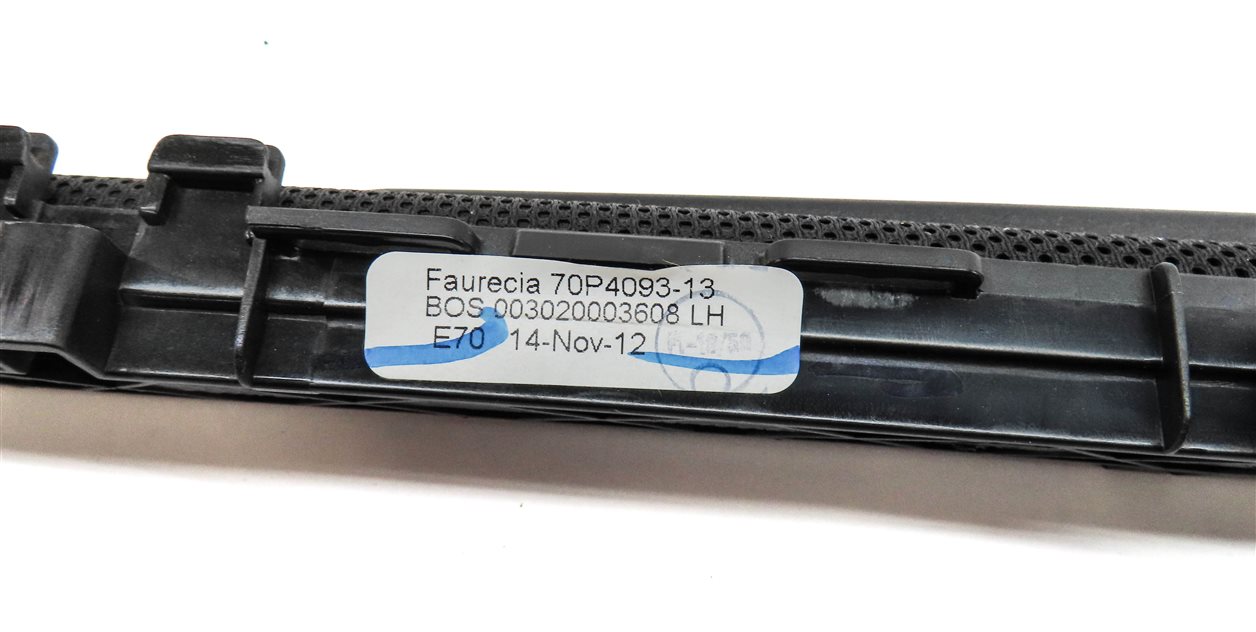 Thumbnail 5: 07-13 BMW X5 (E70) LEFT REAR DOOR RETRACTABLE WINDOW UV SUN SCREEN SHADE (BLACK)