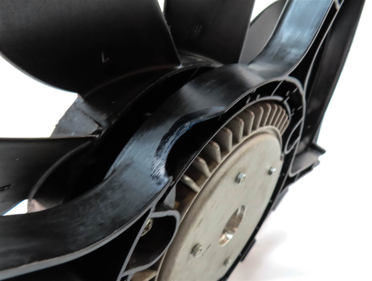 Thumbnail 9: 2008-2014 BMW X5 X5M X6 X6M (E70 E71) 850 WATT RADIATOR COOLING FAN ASSEMBLY