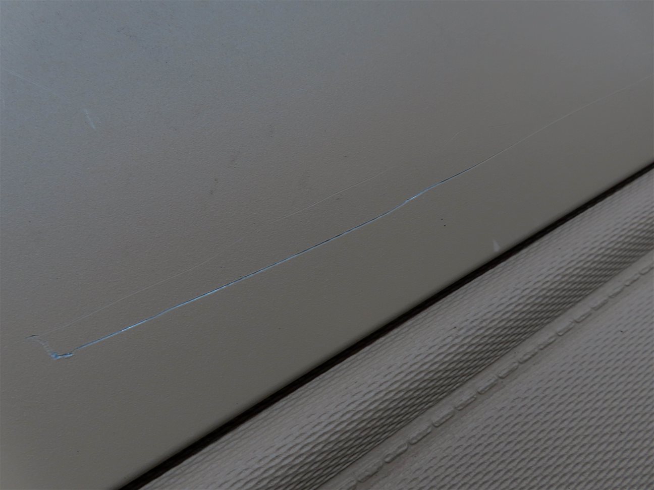 Thumbnail 8: 2013 BMW X5 (E70) REAR TRUNK HATCH RETRACTABLE CARGO PRIVACY COVER  (BEIGE)