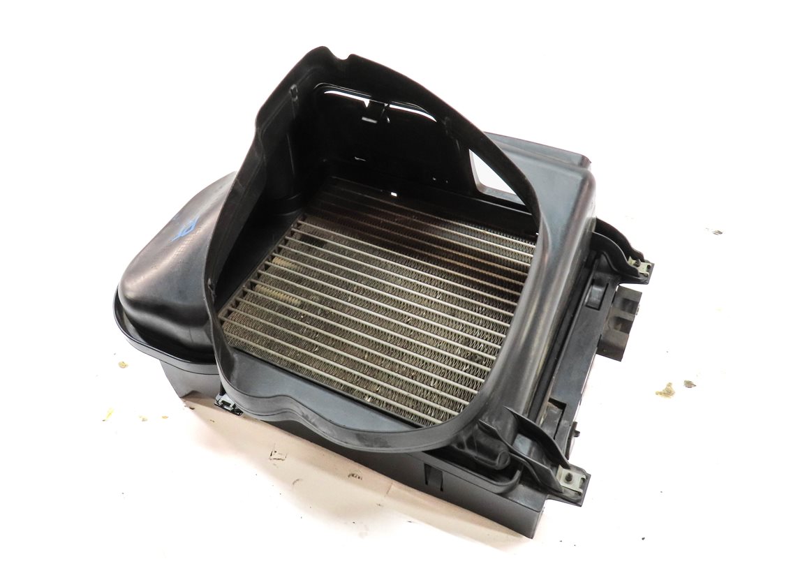 2013 BMW X5 (E70) 4.4L (N63) ENGINE MOTOR OIL FLUID INTERCOOLER RADIATOR w/ DUCT