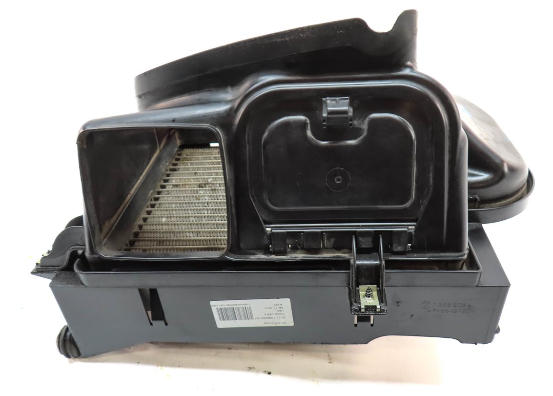 Thumbnail 5: 2013 BMW X5 (E70) 4.4L (N63) ENGINE MOTOR OIL FLUID INTERCOOLER RADIATOR w/ DUCT