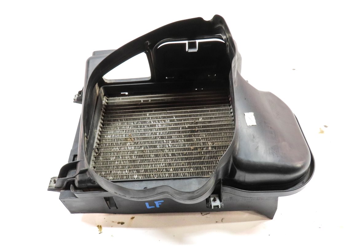 Thumbnail 2: 2008-2014 BMW X5 X5M X6 X6M (E70 E71) 3.0L / 4.4L TWIN TURBO AUXILIARY RADIATOR