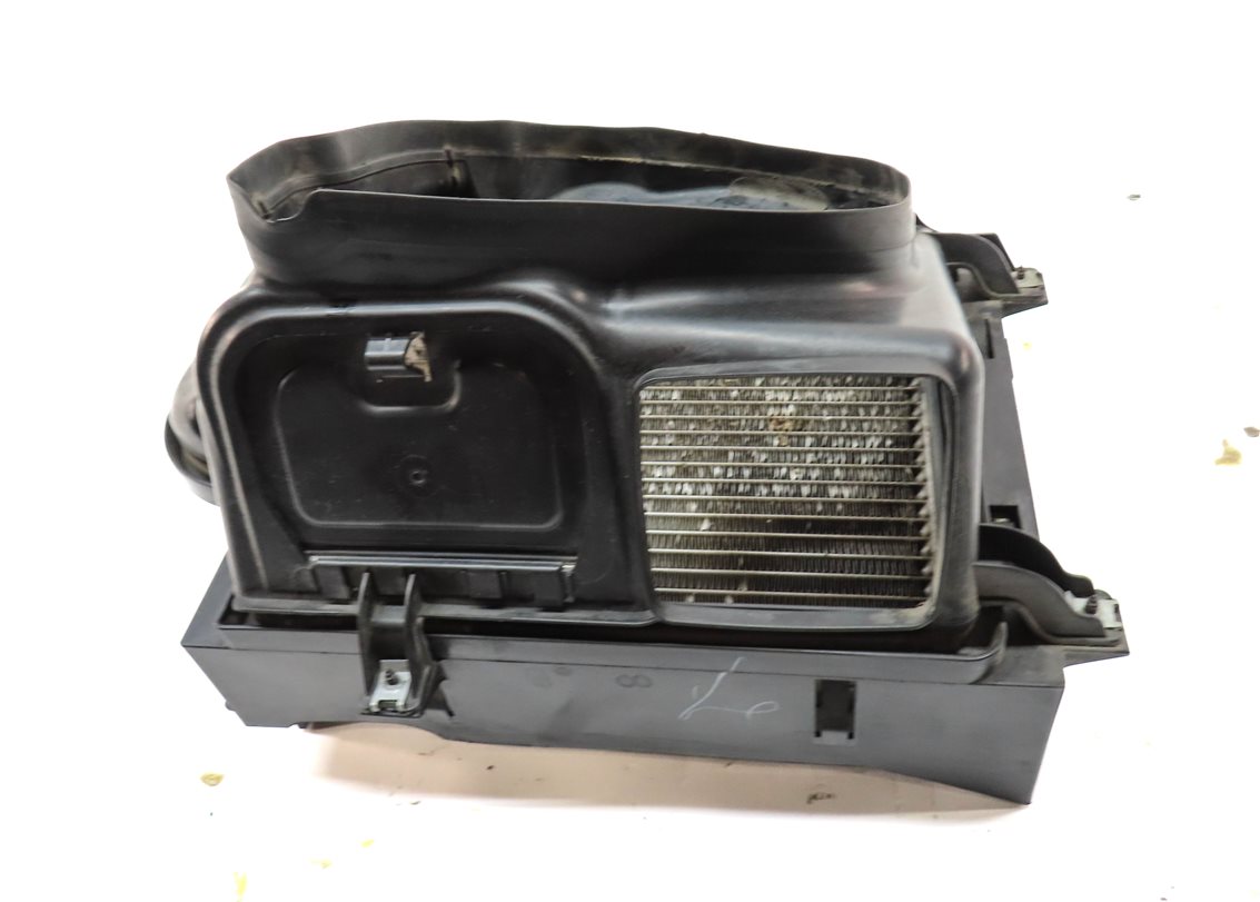 Thumbnail 5: 2008-2014 BMW X5 X5M X6 X6M (E70 E71) 3.0L / 4.4L TWIN TURBO AUXILIARY RADIATOR