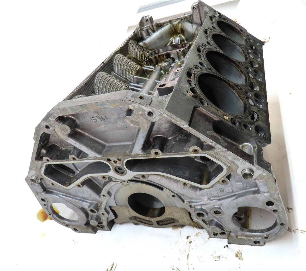 Thumbnail 6: 09-14 BMW 550i 550iGT 750i X5 X6 (F01 F06 F07 F10) 4.4L TWIN TURBO ENGINE BLOCK