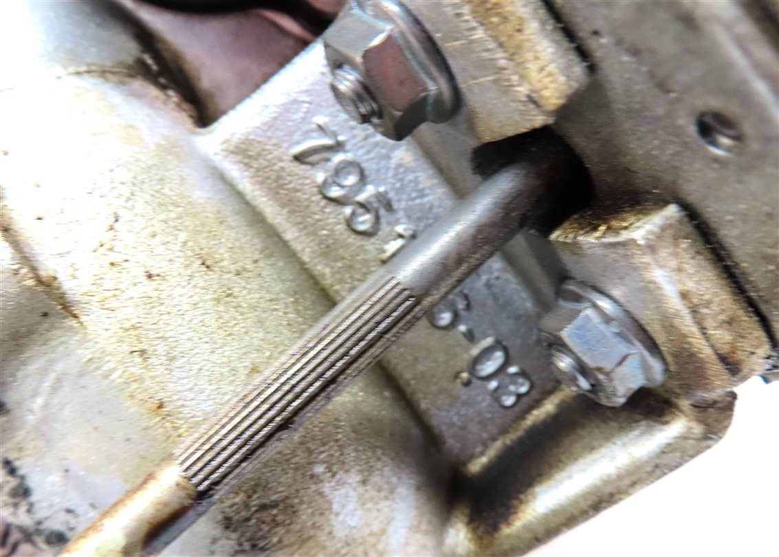 Thumbnail 6: 08-14 BMW 550i 750i X5 X6 (E70 E71 F01 F10) 4.4L N63 ENGINE RIGHT TURBOCHARGER