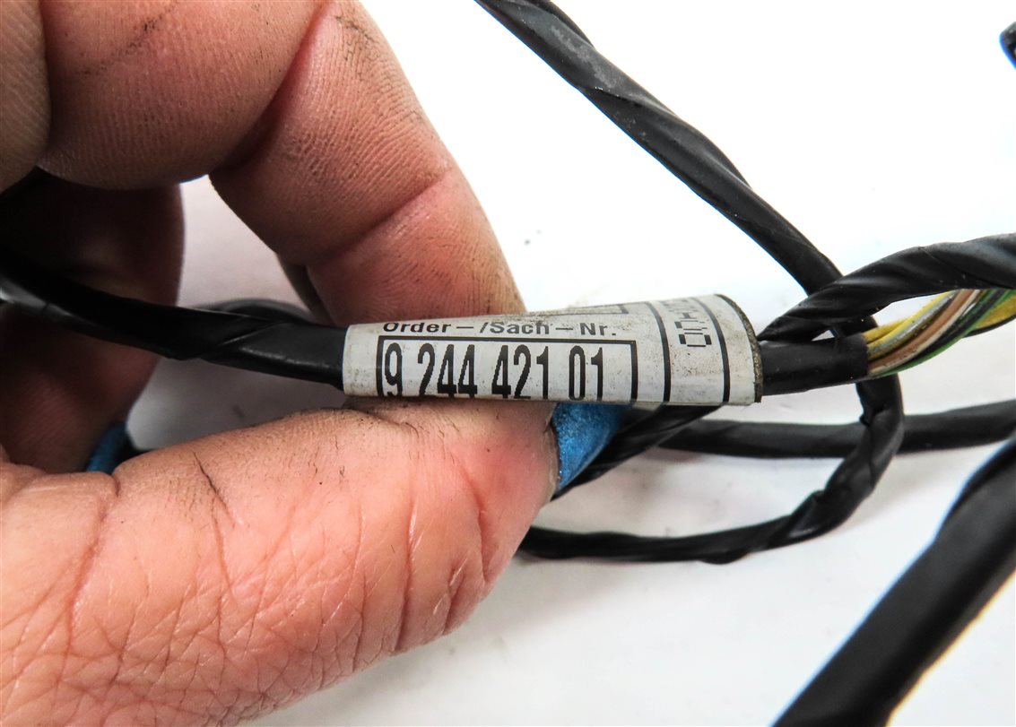 Thumbnail 4: 2013 BMW X5 (E70) FRONT PARK ASSIST PDC DISTANCE CONTROL SENSOR SET/4 (WHITE)