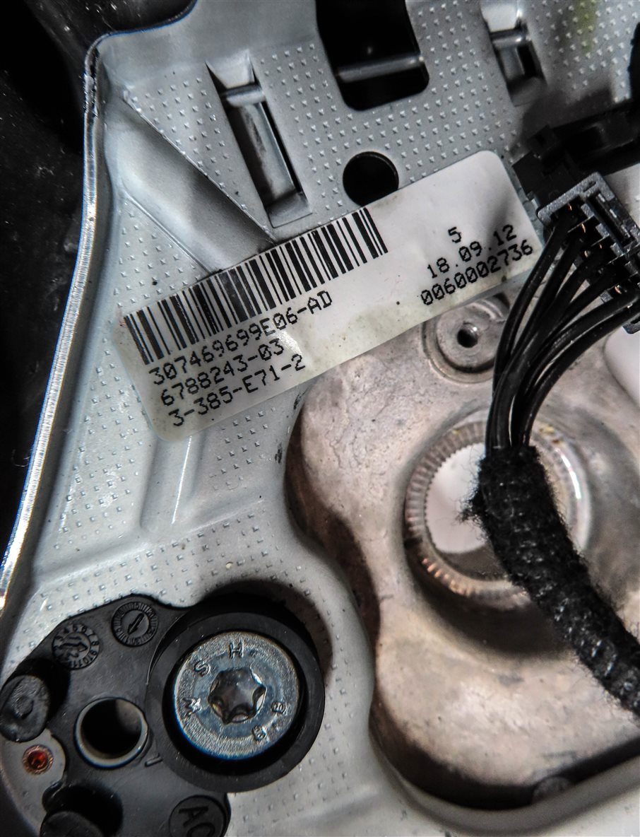Thumbnail 8: 2013 BMW X5 (E70) 3 SPOKE SPORT STEERING WHEEL w/ PADDLES & SWITCHES (BLACK)
