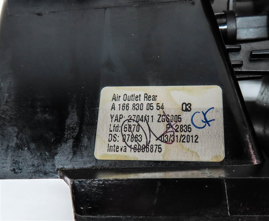 Thumbnail 6: 12 MERCEDES ML350 (W166) REAR CENTER CONSOLE HEAT AIR AC HVAC DUAL VENT (Black)