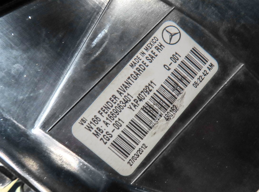 Thumbnail 5: 12-15 MERCEDES ML-CLASS (W166) REAR RIGHT PASSENGER LED TAILLIGHT BRAKE LIGHT