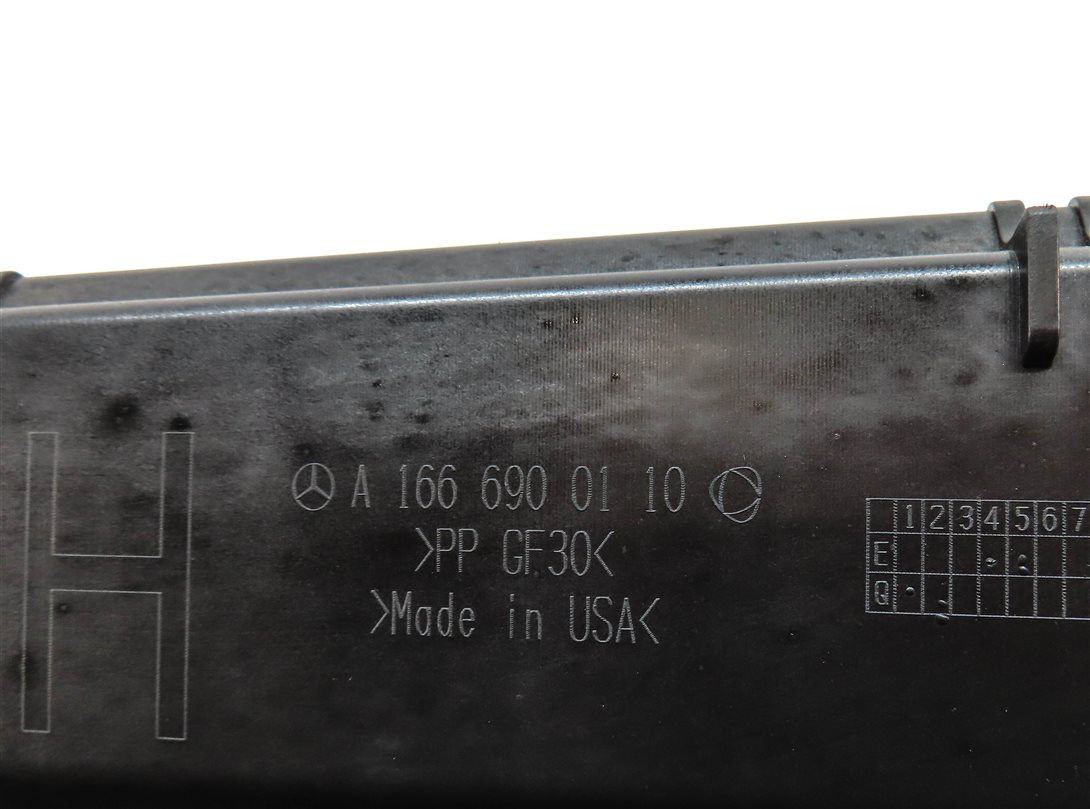 Thumbnail 7: 12-19 MERCEDES GLE ML CLASS W166 LEFT DRIVER RUNNING BOARD STEP MOUNT BRACKET