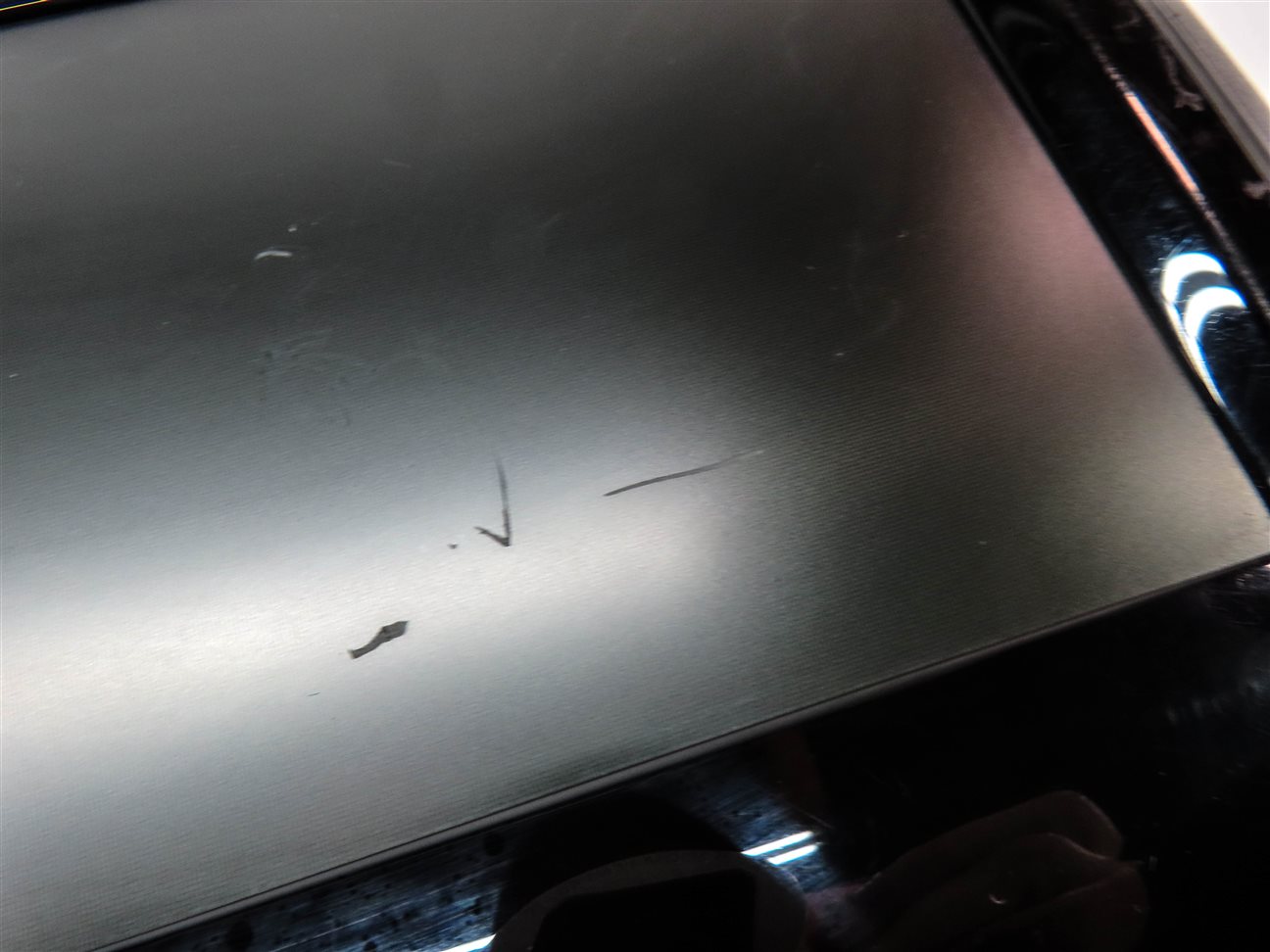 Thumbnail 2: 12 MERCEDES ML350 (W166) REAR ENTERTAINMENT DVD SCREEN & WIRELESS HEADPHONES SET